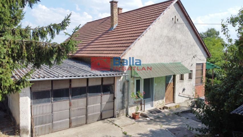 Vác - Kosdi út:  65 m²-es családi ház   (59'900'000 ,- Ft)