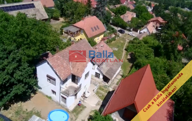 Verőce - panorámás domboldal utca:  100 m²-es családi ház   (65'000'000 ,- Ft)
