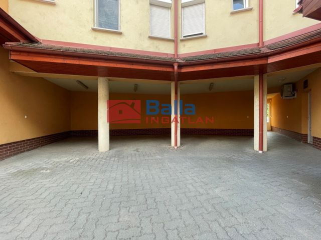 Göd - Termál-Fürdő körút:  11 m²-es földfelszíni beállóhely   (2'590'000 ,- Ft)