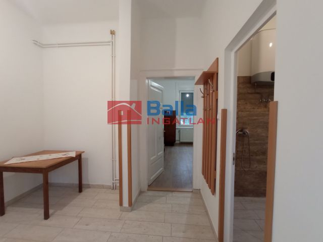 XVI. Kerület (Rákosszentmihály) - Attila utca:  40 m&sup2;-es házrész   (180'000 ,- Ft)