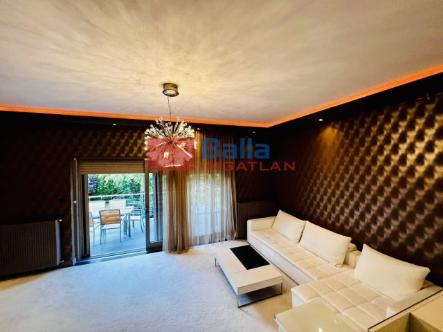 II. kerület (Pesthidegkút-Ófalu II/A.) - Pesthidegkút:  240 m²-es ikerház   (1'500 ,- Ft)