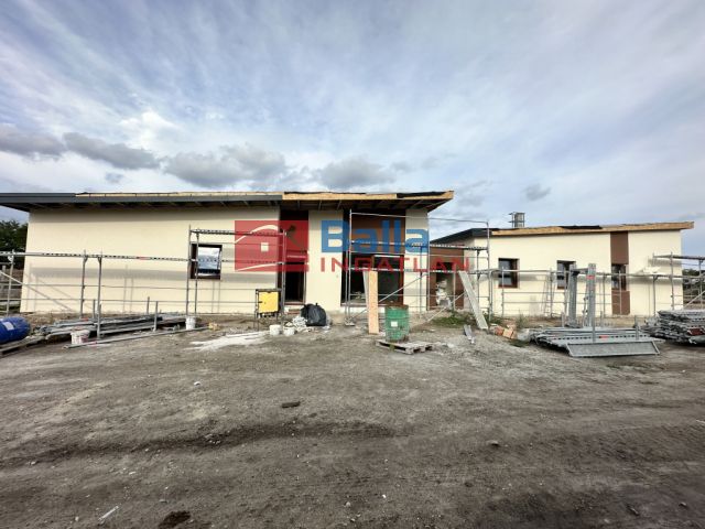 Dabas - Központ közeli:  103 m²-es ikerház   (102'000'000 ,- Ft)