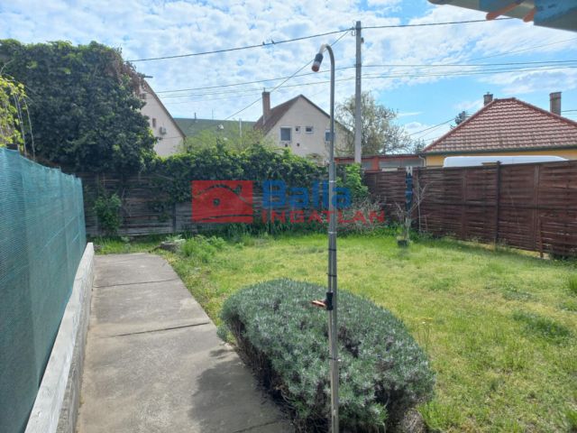 Dunakeszi - Városközpont:  43 m²-es ikerház   (59'900'000 ,- Ft)