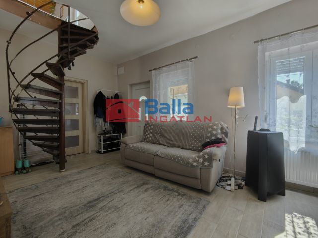 Érd - Érd:  98 m²-es ikerház