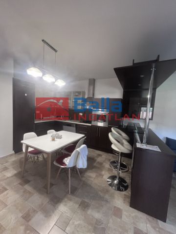 Szigetszentmiklós - Őz utca közelében:  68 m²-es ikerház   (380'000 ,- Ft)