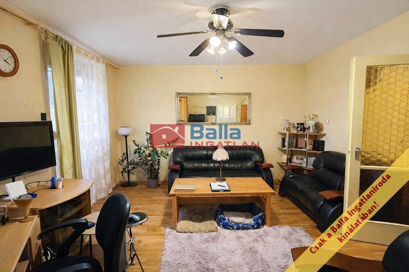 IV. Kerület (Megyer) - Rózsabokor utca:  112 m&sup2;-es sorház   (129'000'000 ,- Ft)