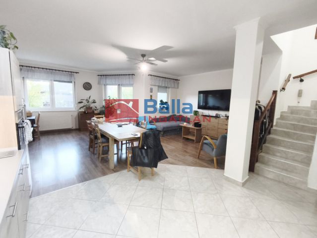 Nagytarcsa - Szent László utca:  122 m²-es sorház   (124'000'000 ,- Ft)