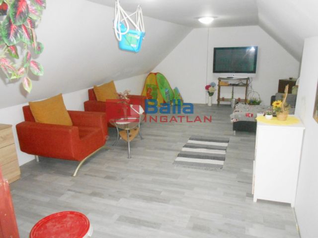 Tárnok (Ófalu) - Fő utca:  70 m²-es sorház   (43'000'000 ,- Ft)