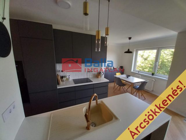 I. Kerület (Naphegy) - Naphegy utca:  73 m²-es társasházi lakás   (450'000 ,- Ft)