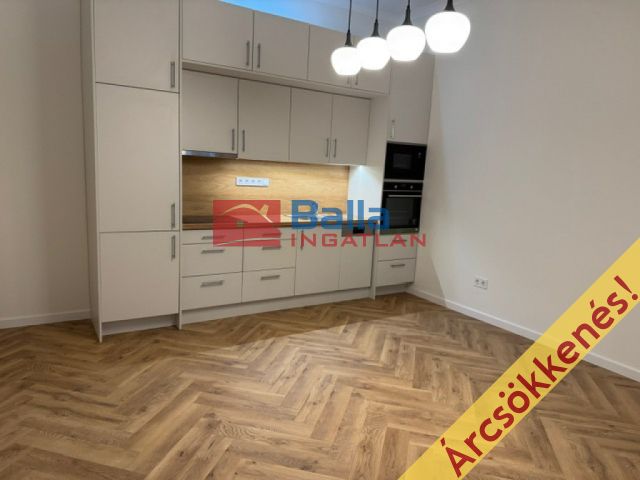 I. Kerület (Viziváros) - Fő utca:  55 m²-es társasházi lakás   (104'900'000 ,- Ft)