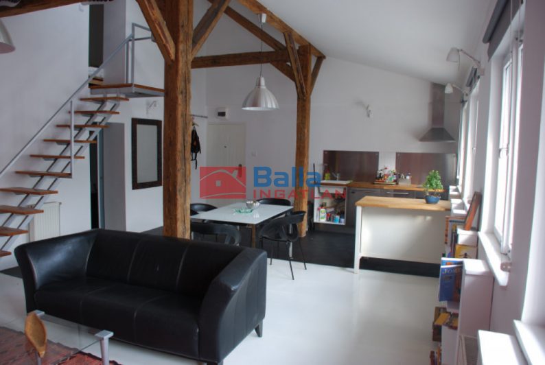 I. Kerület (Viziváros) - Ostrom utca:  56 m&sup2;-es társasházi lakás   (99'900'000 ,- Ft)