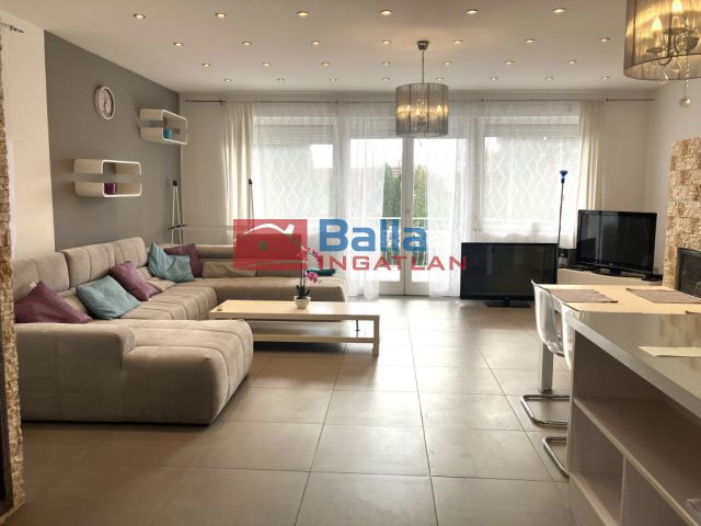 II. kerület (Csatárka) - Vihorlát utca:  85 m²-es társasházi lakás   (259'000'000 ,- Ft)