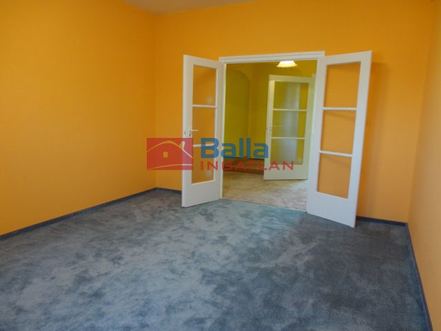 IV. Kerület (Izzó lakótelep) - Bródy utca:  56 m²-es társasházi lakás   (250'000 ,- Ft)