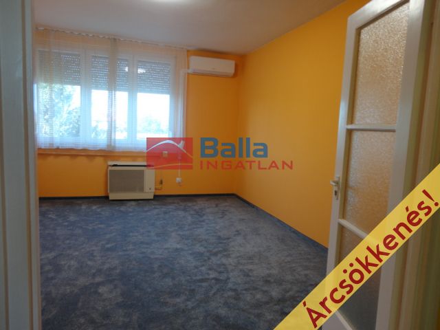 IV. Kerület (Izzó lakótelep) - Bródy utca:  56 m²-es társasházi lakás   (230'000 ,- Ft)
