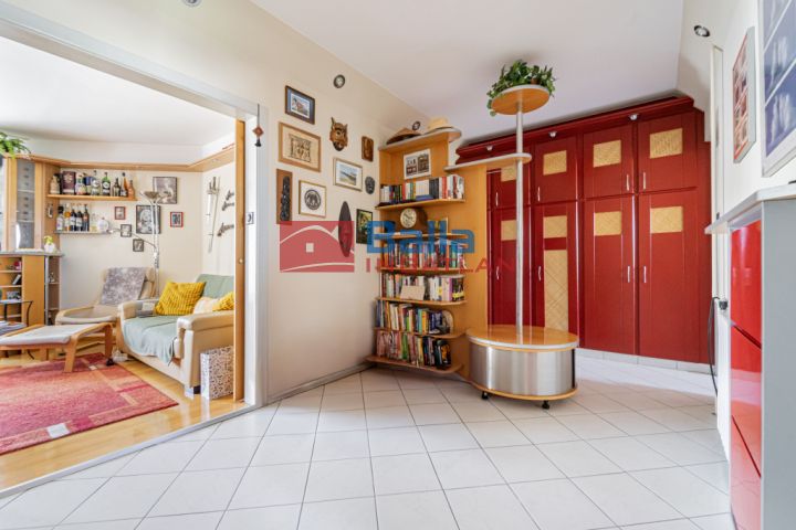 IV. Kerület (Káposztásmegyer I.) - Nádasdy Kálmán utca:  82 m²-es társasházi lakás   (88'000'000 ,- Ft)