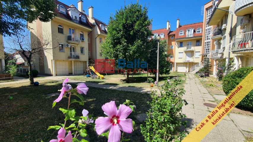 IV. Kerület (Megyer) - Fiumei út:  52 m²-es társasházi lakás   (72'000'000 ,- Ft)