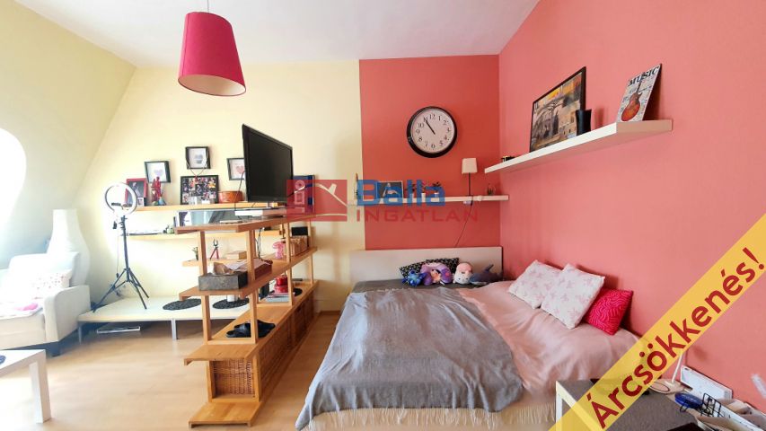 IV. Kerület (Megyer) - Gyertyaláng utca:  52 m²-es társasházi lakás   (69'900'000 ,- Ft)