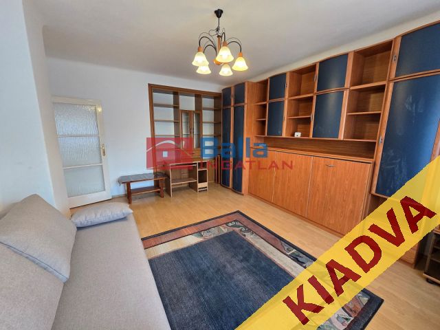 IV. Kerület (Újpest) - Perényi Zsigmond utca:  39 m²-es társasházi lakás   (160'000 ,- Ft)
