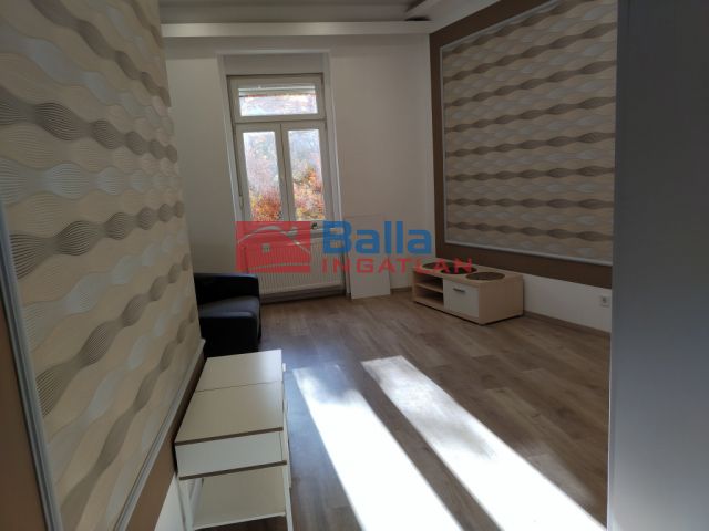 IX. Kerület (Belső Ferencváros) - Mihálkovics utca:  91 m²-es társasházi lakás   (109'900'000 ,- Ft)