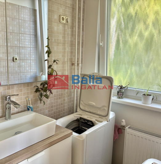 IX. Kerület (József Attila ltp.) - Börzsöny utca:  54 m&sup2;-es társasházi lakás   (78'900'000 ,- Ft)