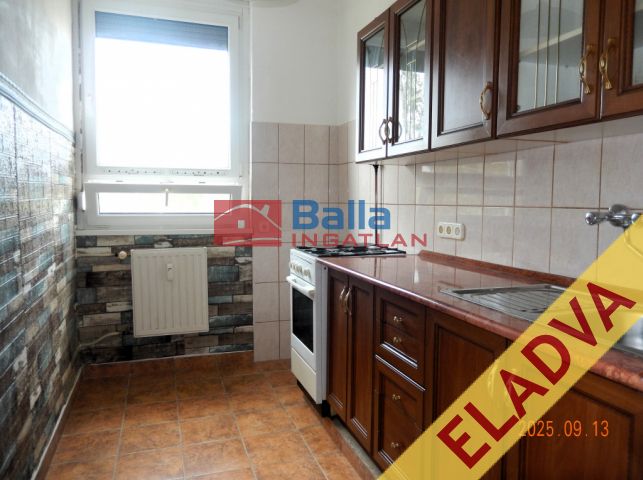 IX. Kerület (József Attila ltp.) - Dési Huber utca:  54 m²-es társasházi lakás   (64'800'000 ,- Ft)