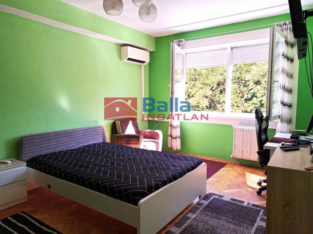 IX. Kerület (József Attila ltp.) - Dési Huber utca:  39 m²-es társasházi lakás   (180'000 ,- Ft)