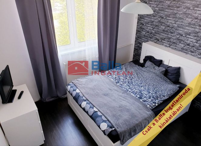 IX. Kerület (József Attila ltp.) - Ecseri út:  54 m²-es társasházi lakás   (78'000'000 ,- Ft)