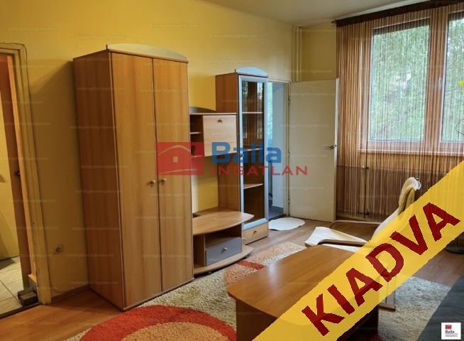 IX. Kerület (József Attila ltp.) - József Attila lakótelepen:  27 m²-es társasházi lakás   (170'000 ,- Ft)