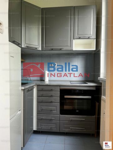 IX. Kerület (József Attila ltp.) - József Attila lakótelepen:  27 m²-es társasházi lakás   (170'000 ,- Ft)