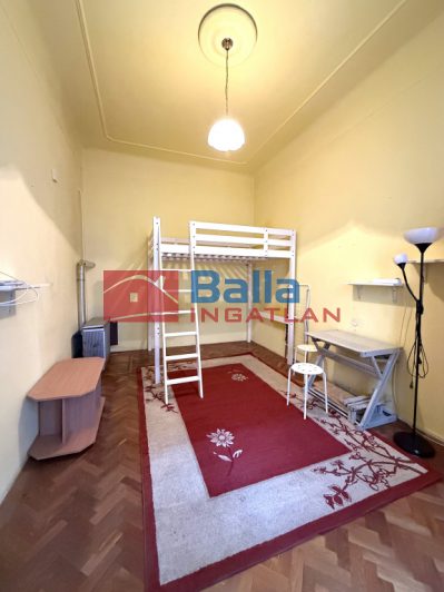 IX. Kerület (Középső Ferencváros (Rehabilitációs terület)) - Üllői út:  27 m&sup2;-es társasházi lakás   (43'300'000 ,- Ft)