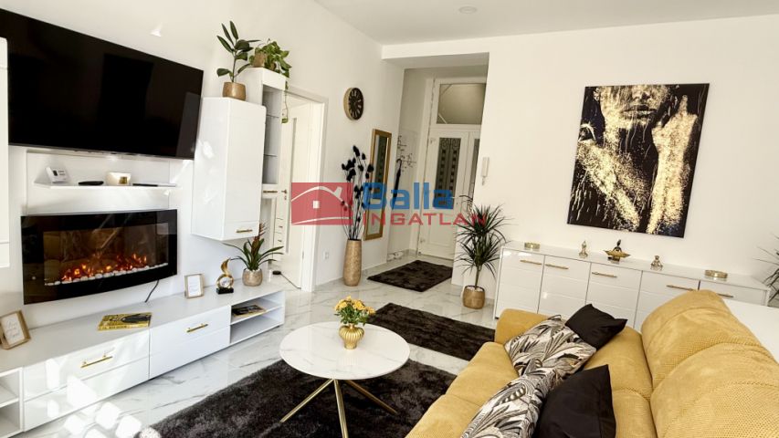 V. Kerület (Belváros) - Irányi utca:  49 m&sup2;-es társasházi lakás   (116'900'000 ,- Ft)