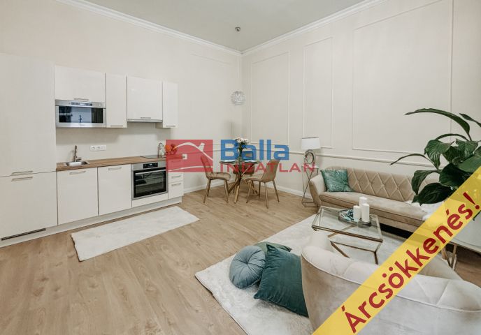 V. Kerület (Belváros) - Váci utca:  39 m²-es társasházi lakás   (109'900'000 ,- Ft)