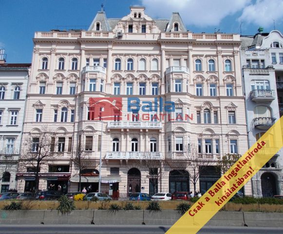 V. Kerület (Lipótváros) - Belgrád rakpart:  47 m²-es társasházi lakás   (84'000'000 ,- Ft)