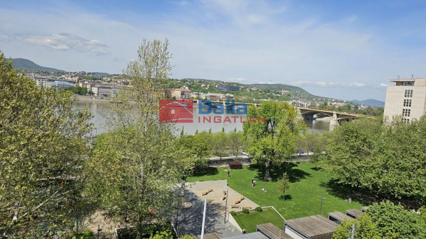 V. Kerület (Lipótváros) - Stollár Béla utca:  98 m²-es társasházi lakás   (360'000 ,- Ft)