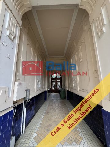 VI. Kerület (Diplomatanegyed) - Hősök teréhez közel:  51 m²-es társasházi lakás   (55'900'000 ,- Ft)