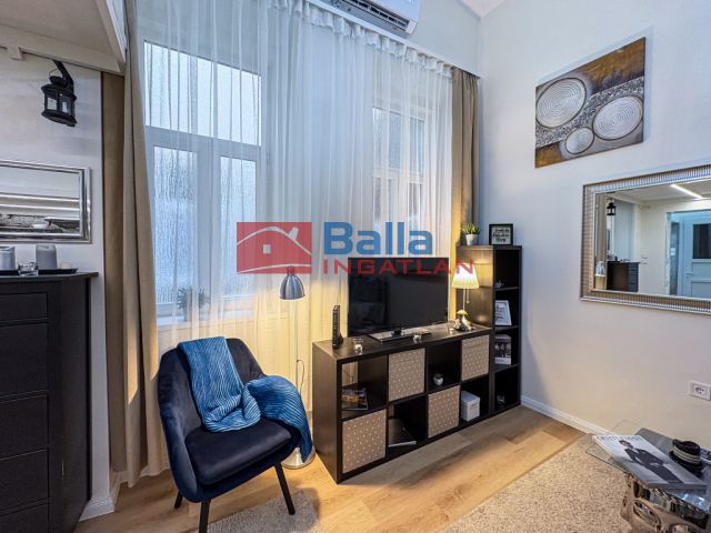 VI. Kerület (Nagykörúton belül) - Andrássy út:  29 m²-es társasházi lakás   (69'900'000 ,- Ft)