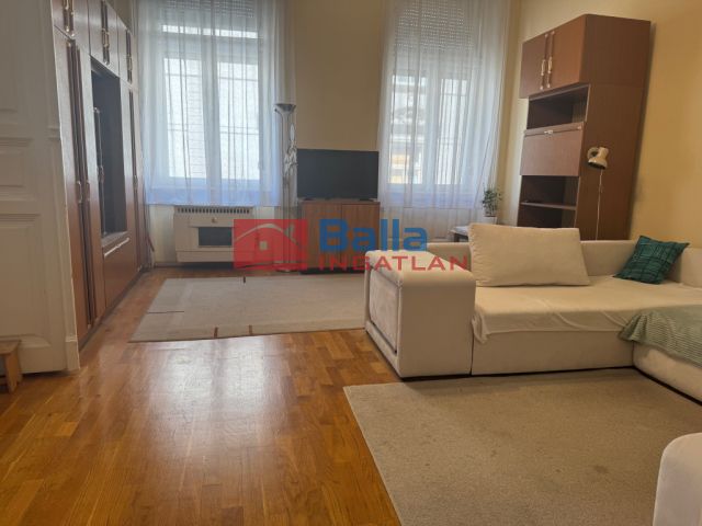 VI. Kerület (Nagykörúton belül) - Andrássy út közeli:  104 m²-es társasházi lakás   (109'900'000 ,- Ft)