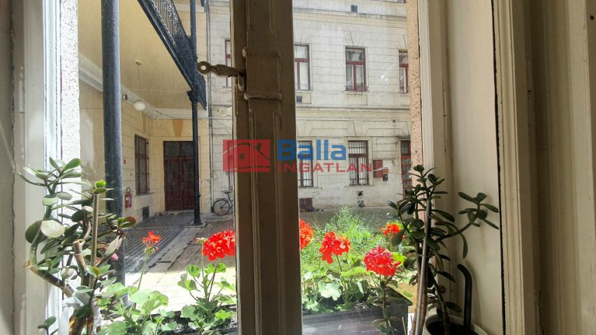 VI. Kerület (Nagykörúton belül) - Eötvös utca:  114 m²-es társasházi lakás   (119'900'000 ,- Ft)