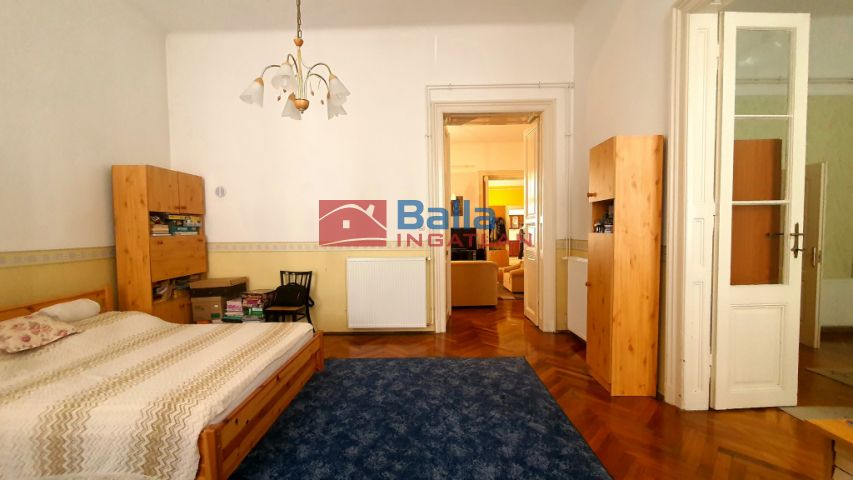 VI. Kerület (Nagykörúton belül) - Eötvös utca:  114 m²-es társasházi lakás   (119'900'000 ,- Ft)