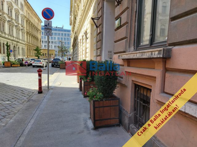 VI. Kerület (Terézváros) - Eötvös utca:  48 m²-es társasházi lakás   (69'900'000 ,- Ft)