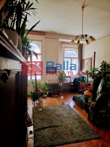 VI. Kerület (Terézváros) - Paulay Ede utca:  71 m²-es társasházi lakás   (109'000'000 ,- Ft)