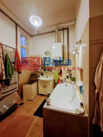 VI. Kerület (Terézváros) - Paulay Ede utca:  71 m²-es társasházi lakás   (99'980'000 ,- Ft)