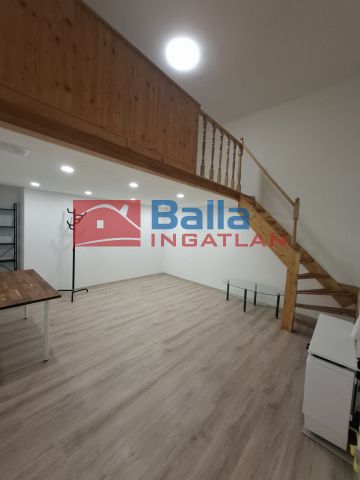 VI. Kerület (Terézváros) - Podmaniczky utca:  34 m²-es társasházi lakás   (220'000 ,- Ft)