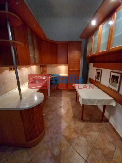 VII. Kerület (Belső-Erzsébetváros) - Akácfa utca:  65 m&sup2;-es társasházi lakás   (79'900'000 ,- Ft)