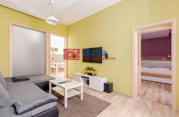 VII. Kerület (Középső-Erzsébetváros) - Gozsdu udvar közvetlen közelében:  46 m²-es társasházi lakás   (71'500'000 ,- Ft)