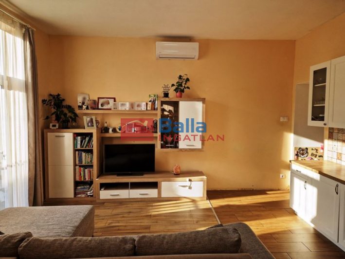 VII. Kerület (Középső-Erzsébetváros) - Rottenbiller utca közelébe:  62 m&sup2;-es társasházi lakás   (91'000'000 ,- Ft)