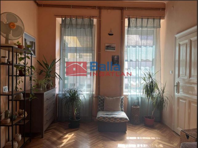 VII. Kerület (Ligetváros) - Marek József utca:  49 m²-es társasházi lakás   (71'900'000 ,- Ft)