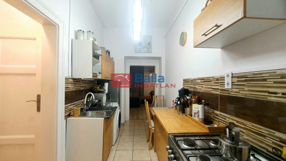 VII. Kerület (Ligetváros) - PETERDY utca:  32 m&sup2;-es társasházi lakás   (180'000 ,- Ft)