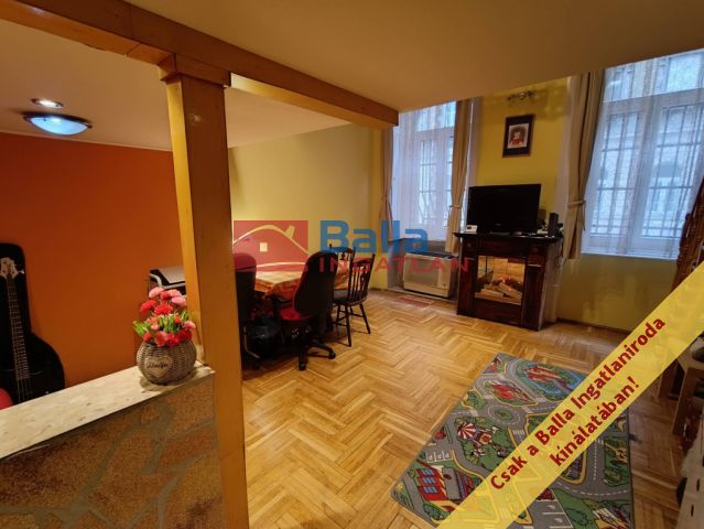 VII. Kerület (Nagykörúton kívül) - Külső-Erzsébetváros:  31 m&sup2;-es társasházi lakás   (44'500'000 ,- Ft)