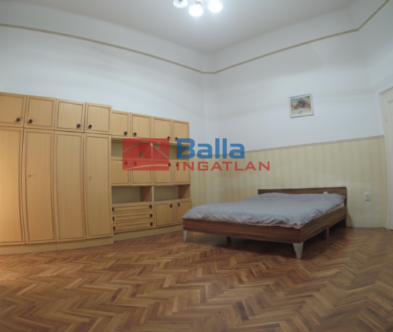 VIII. Kerület (Csarnoknegyed) - Luther utca:  58 m²-es társasházi lakás   (74'900'000 ,- Ft)